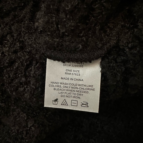 NEW COWL NECK ONE SIZE BLACK FRINGE LIGHTWEIGHT PULL OVER PONCH SHAWL CAPE - Picture 10 of 10